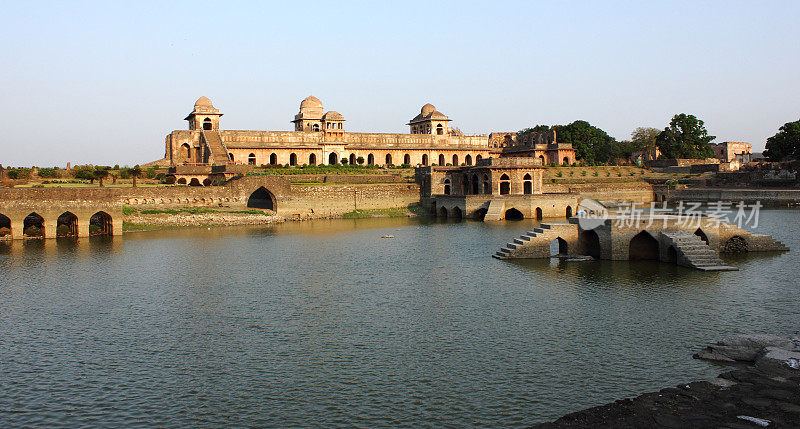 印度Mandu的Jahaz Mahal/Ship Palace